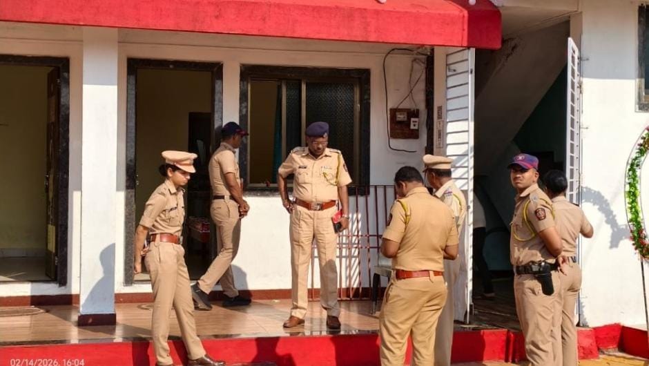 देवगडमध्ये गोव्यातील मायलेकांची होमस्टेमध्ये गळफास घेऊन आत्महत्या