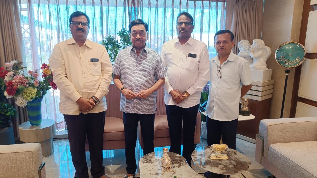 खा. नारायण राणे यांची सतीश सावंत यांनी अधिश निवासस्थानी घेतली भेट