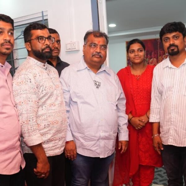 रविंद्र चव्हाणांनी इन्सुली जि. प. सदस्य नितीन राऊळ यांच्या कार्यालयाला दिली भेट