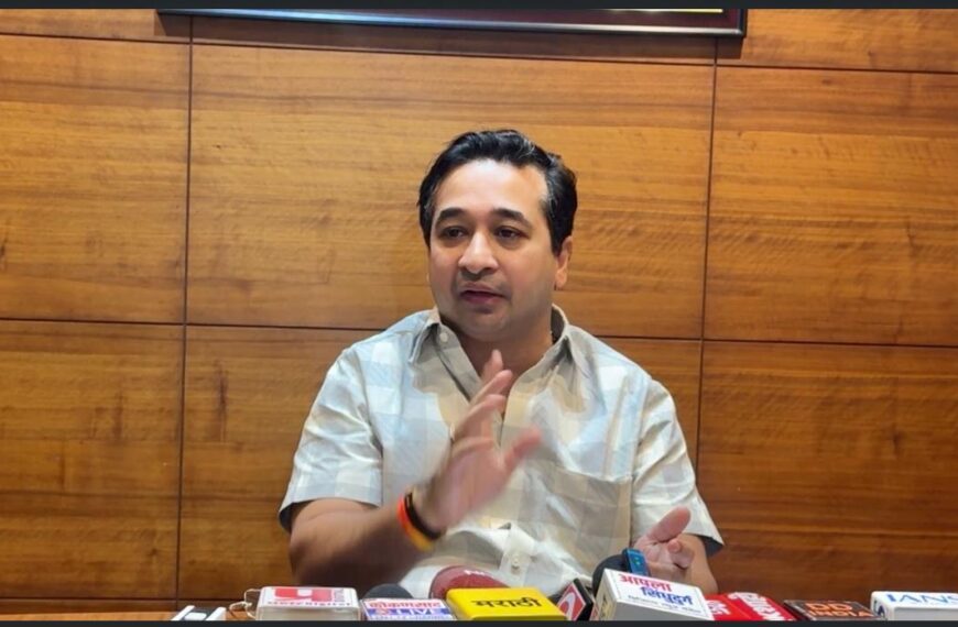 पालकमंत्री नितेश राणे यांनी घेतला आंबा पिक संरक्षणासाठी पुढाकार