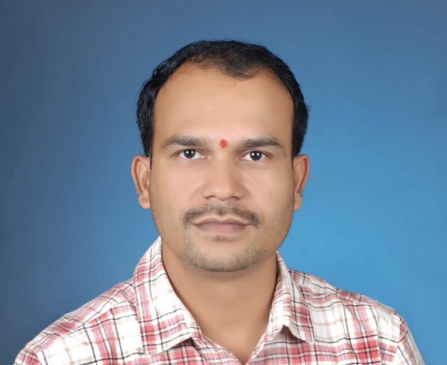 आंबोली घाटात सुरक्षा वाढवण्यासाठी सरपंच सागर ढोकरे आक्रमक