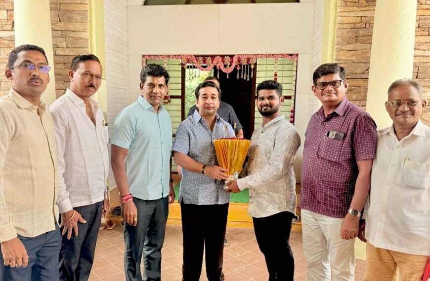 सरपंचपदी निवडीनंतर साहिल पांचाळ यांची पालकमंत्री नितेश राणे यांच्या निवासस्थानी घेतली सदिच्छा भेट, पुढील वाटचालीस शुभेच्छा