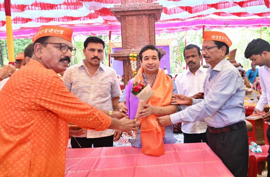 पालकमंत्री नितेश राणेंच्या उपस्थितीत सातरलमध्ये मंदिराचा जीर्णोद्धार सोहळा रंगला