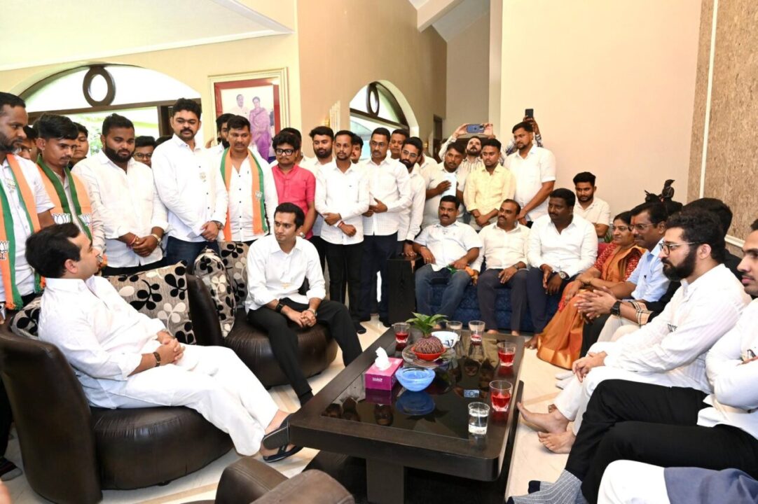 कणकवलीत मंत्री नितेश राणे–कृष्णराज महाडिकांची भेट; युवा मोर्चाच्या बळकटीसाठी मोठी चर्चा