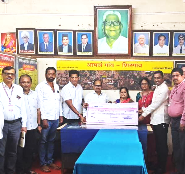 शिक्षणसेवेचा प्रेरणादायी आदर्श : ₹1.51 लाखांची गुरुदक्षिणा