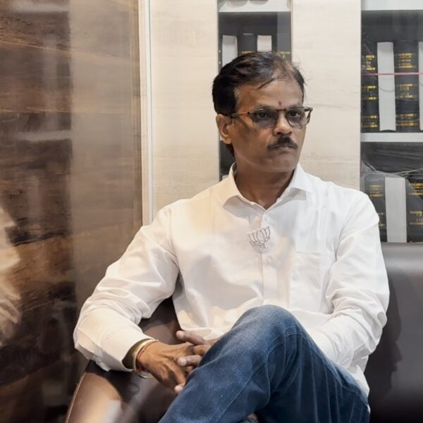 उपनगराध्यक्ष अॅड. अनिल निरवडेकर यांनी दिले सावंतवाडीच्या नाट्यसंस्कृतीला नवे रूप; बॅरिस्टर नाथ पै सभागृहासाठी ९९ लाखांचा निधी