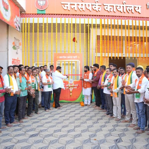 भाजपा स्थापना दिनी सावंतवाडीत “सेल्फी विथ लोटस”ची क्रेझ; विशाल परब यांची अनोखी संकल्पना चर्चेत