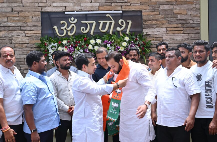 भुईबावड्यात उबाठा गटाला मोठा धक्का ; उबाठाचे सुनील नारकर यांचा भाजपात प्रवेश