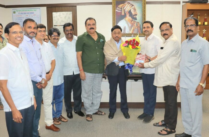 खा.नारायण राणे यांची सिंधुदुर्ग जिल्हा बँक प्रधान कार्यालयास सदिच्छा भेट