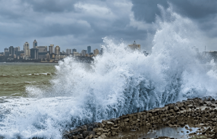 कोकण किनारपट्टीवर संकटाचे ढग! यंदा 24 दिवस समुद्र ‘उधाण’