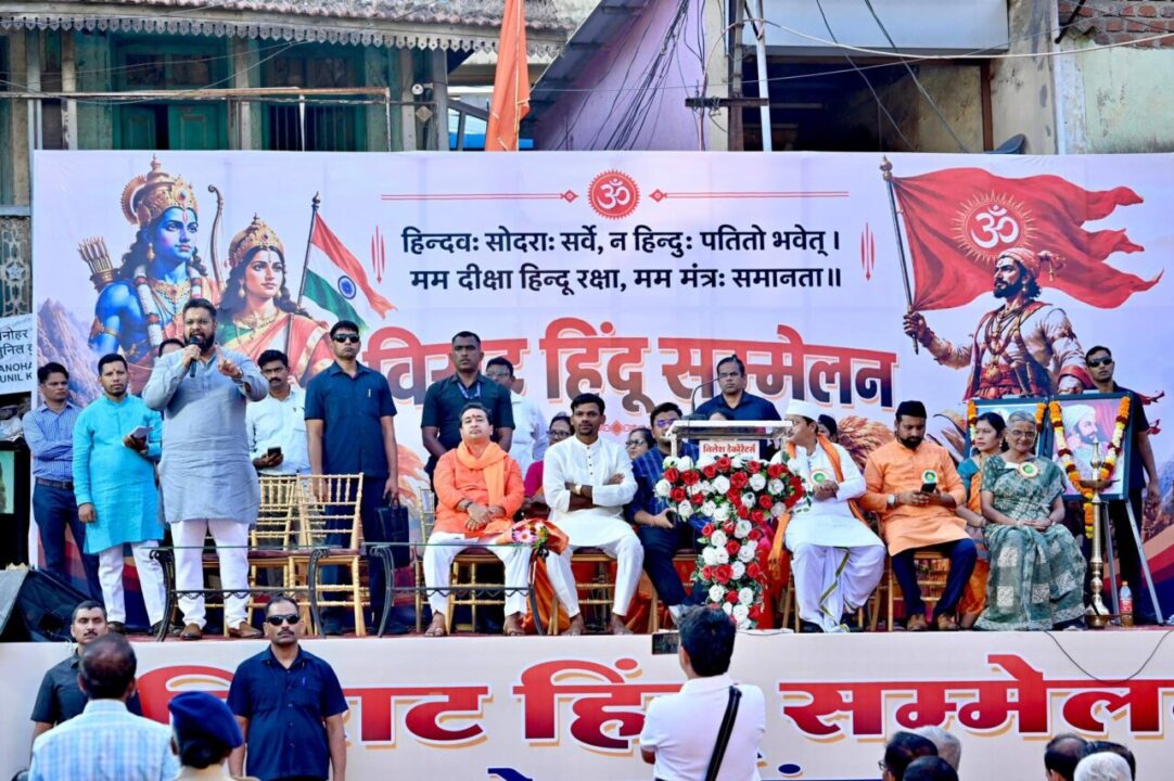 “नेरळमध्ये हिंदू एकतेचा विराट हुंकार; पालकमंत्री नितेश राणेंचे समाजाला संघटित होण्याचे आवाहन”