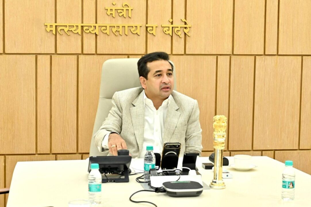 हरित जहाज पुनर्वापरासाठी मंत्रालयात महत्त्वपूर्ण बैठक; पालकमंत्री नितेश राणेंचे निर्देश