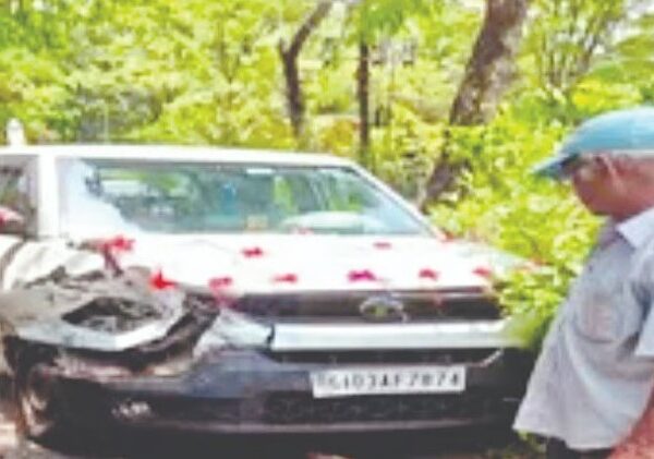 कलंबिस्त-वेर्ले मार्गावर अपघाताचा गोंधळ, वाहतूक विस्कळीत
