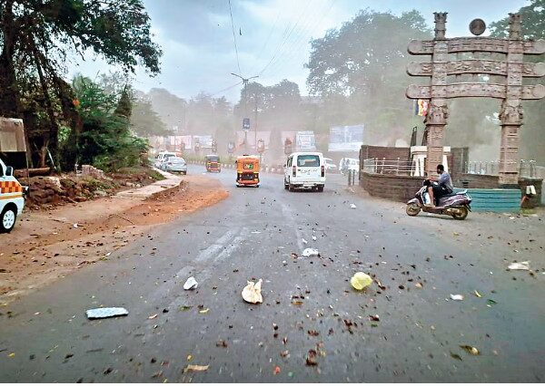रत्नागिरी जिल्ह्यात निसर्गाचा रौद्रावतार; मुसळधार पावसाने धास्ती