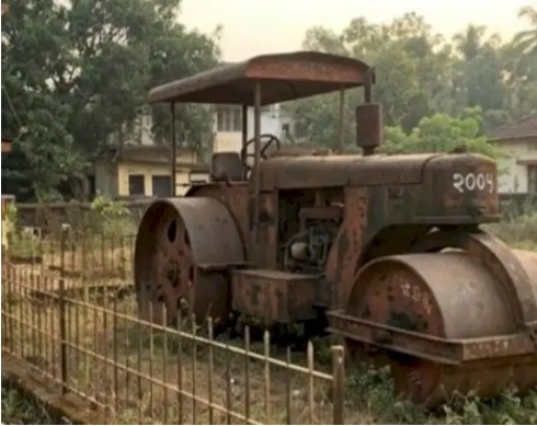 रोड रोलर गायब प्रकरणी प्रशासनाचा दणका; हलगर्जीपणा भोवला अधिकारीला