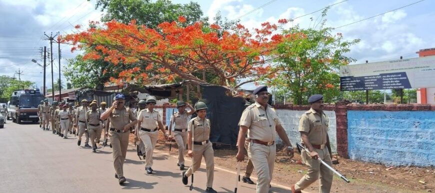 बकरी ईदच्या पार्श्वभूमीवर देवगडमध्ये पोलिसांचा कडक बंदोबस्त