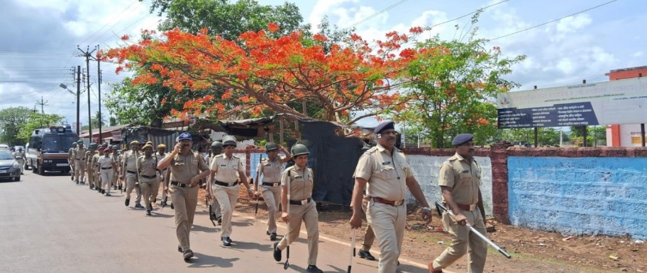 बकरी ईदच्या पार्श्वभूमीवर देवगडमध्ये पोलिसांचा कडक बंदोबस्त