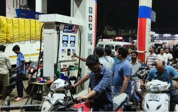पेट्रोल टंचाईचा फटका! सिंधुदुर्गात मागणी ५० टक्क्यांनी वाढली
