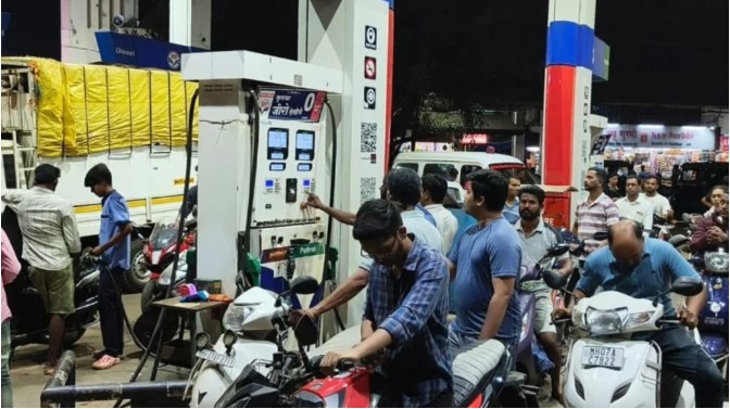 पेट्रोल टंचाईचा फटका! सिंधुदुर्गात मागणी ५० टक्क्यांनी वाढली