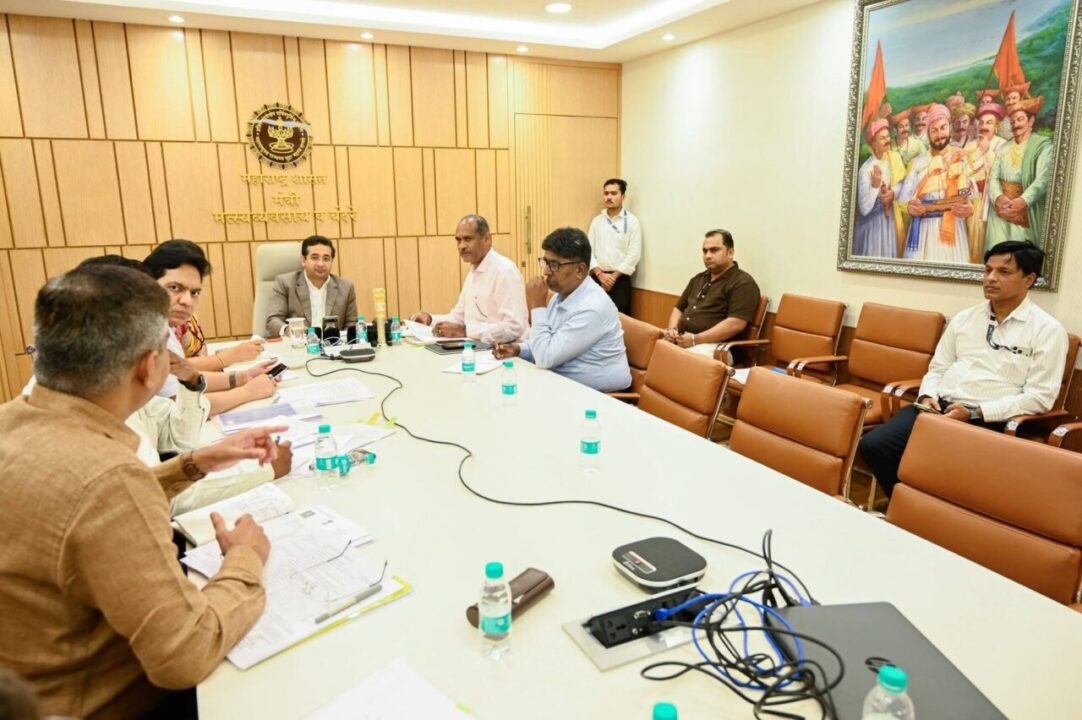 मत्स्यव्यवसाय नुकसानभरपाईला गती; पालकमंत्री नितेश राणेंचे अधिकाऱ्यांना कडक निर्देश