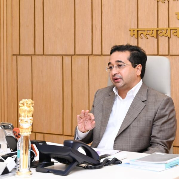 “पालकमंत्री नितेश राणेंचा मोठा निर्णय; मासेमारी क्षेत्रात येणार ई-चलन प्रणाली”