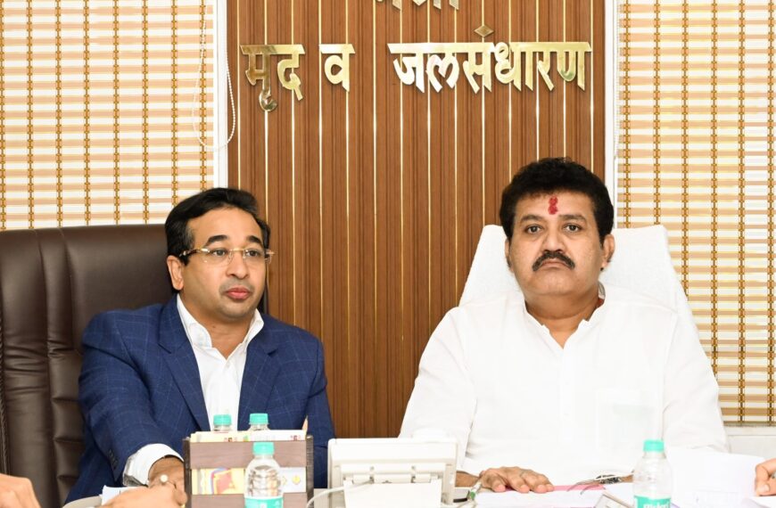 निधीचा पारदर्शक वापर आणि जलप्रकल्पांना गती; पालकमंत्री नितेश राणे यांची भूमिका