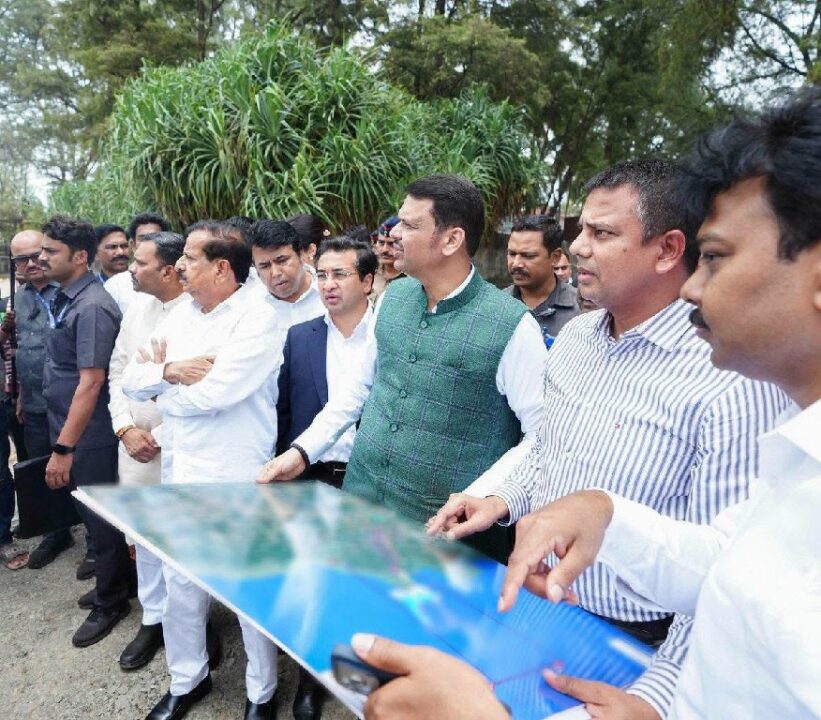 मुख्यमंत्री फडणवीसांची वाढवण बंदर प्रकल्पाला भेट; मंत्री नितेश राणेंसोबत विकासकामांचा आढावा