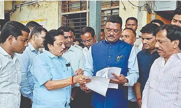 “कणकवली बसस्थानक विकासासाठी संदेश पारकर आक्रमक; प्रताप सरनाईकांकडे निवेदन