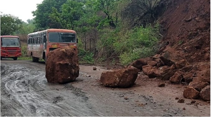 🚨 चिपळूण अलर्ट मोडवर! १७ दरडग्रस्त गावांवर प्रशासनाची करडी नजर