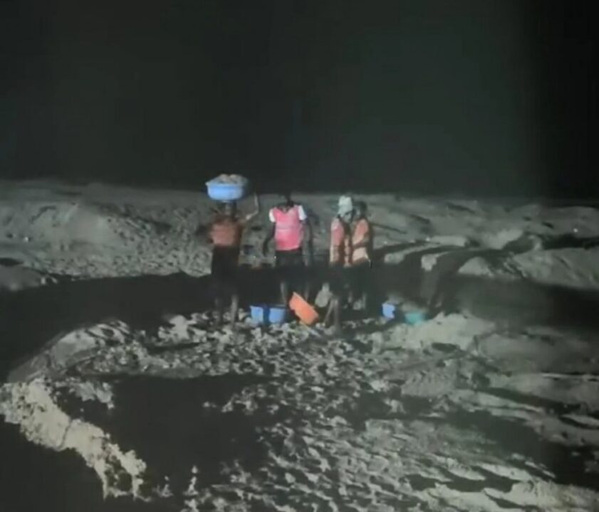 देवाच्या भूमीत वाळूमाफियांचा धुडगूस?; कुणकेश्वरात ग्रामस्थांचा एल्गार