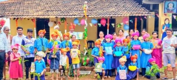 घारपी शाळेत शिक्षणाचा उत्सव; नवागत विद्यार्थ्यांचे औक्षणाने स्वागत