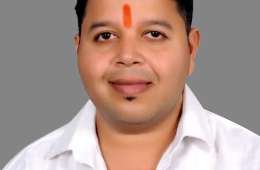 विकास आराखड्याबाबत नागरिकांनी हरकती नोंदवाव्यात; जनतेवर अन्याय होऊ देणार नाही- शिवसेना शहर प्रमुख नगरसेवक अभिषेक गावडे