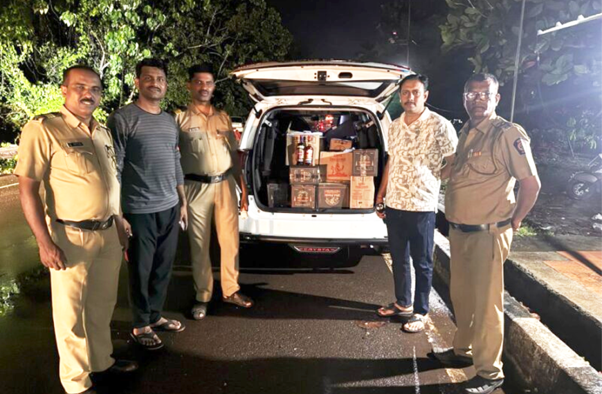 गोव्यातून येत होती विदेशी दारूची तस्करी; बांद्यात पोलिसांचा मोठा सापळा, दोघे जेरबंद
