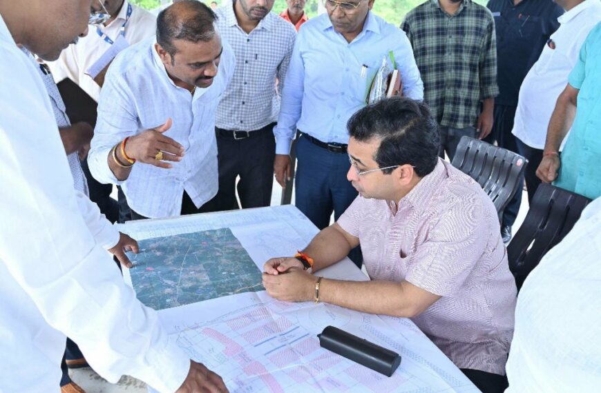 🏗️ नांदगाव-वाघेरी मार्केट यार्डला पालकमंत्री नितेश राणेंची भेट; कामाचा घेतला आढावा