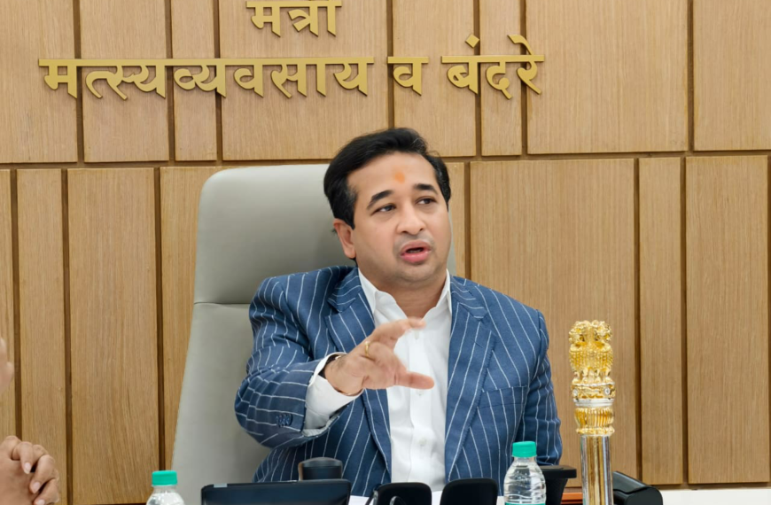 📡 पालकमंत्री नितेश राणेंचा मोठा निर्णय; राज्यातील मच्छिमारांना मिळणार सॅटेलाइट फोन सुविधा