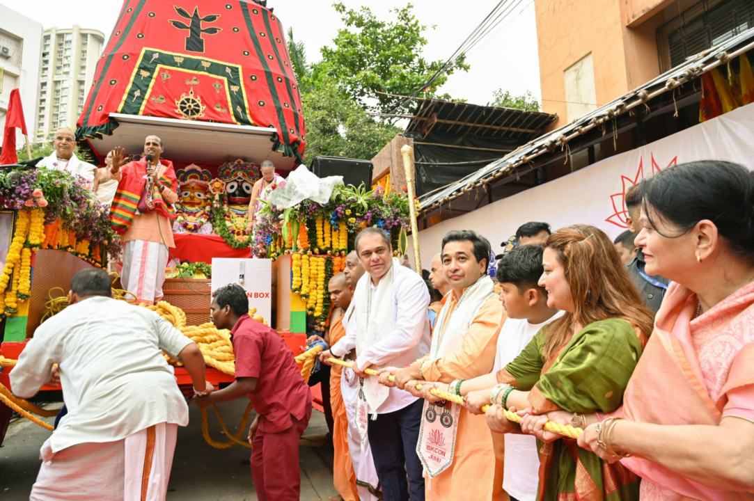 ‘जय जगन्नाथ’च्या जयघोषात मुंबई दुमदुमली; मंत्री नितेश राणेंची रथयात्रेत उपस्थिती