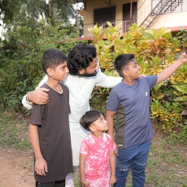 सावंतवाडी विधानसभा मतदारसंघात विशालभाईंची ‘क्रेज’; लहानग्यांपासून ज्येष्ठांपर्यंत सर्वांच्याच आवडीचे नेतृत्व!