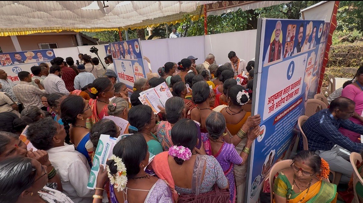 विशाल परबांच्या सेवाकार्याचं तुफान वादळ! | अवघ्या 2 दिवसात 4,000 हून अधिक रुग्णांनी घेतला महाआरोग्य सेवेचा लाभ | kokanshahi|